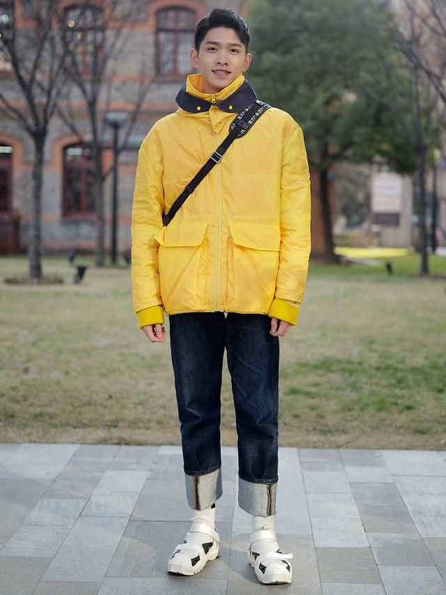 不会穿的男生,学街头潮男这样穿,从邋遢男变暖男