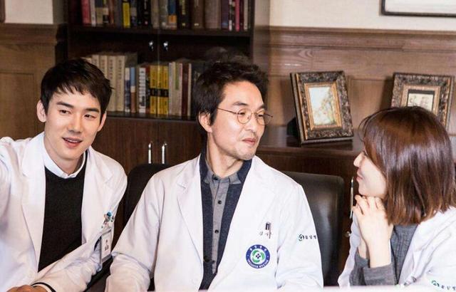 四位韩剧“魅力大叔”,南宫珉演腹黑好帅,朱智勋成熟男人味爆棚