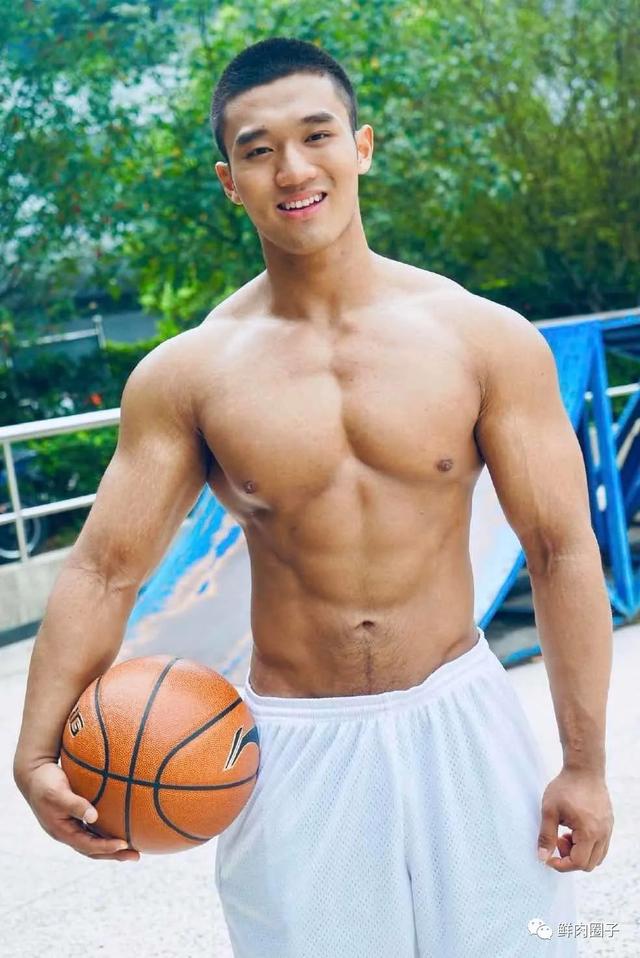 现在的大肌霸,真是一个比一个大