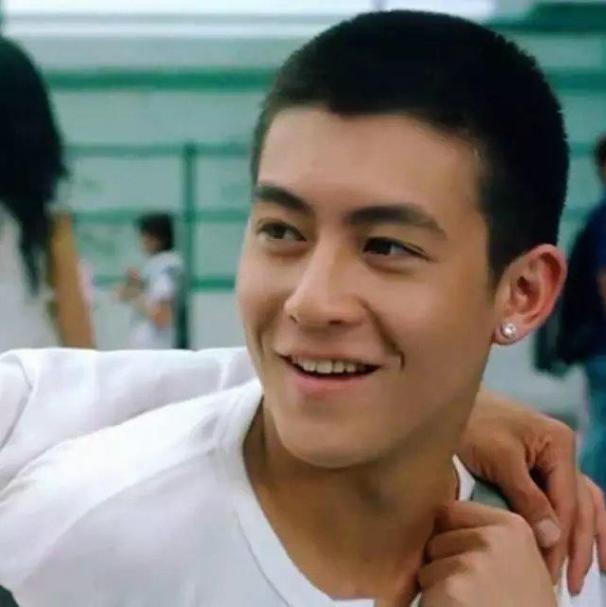 男生不爱换发型?你知道“寸头”短发有多帅吗,剪完提升颜值