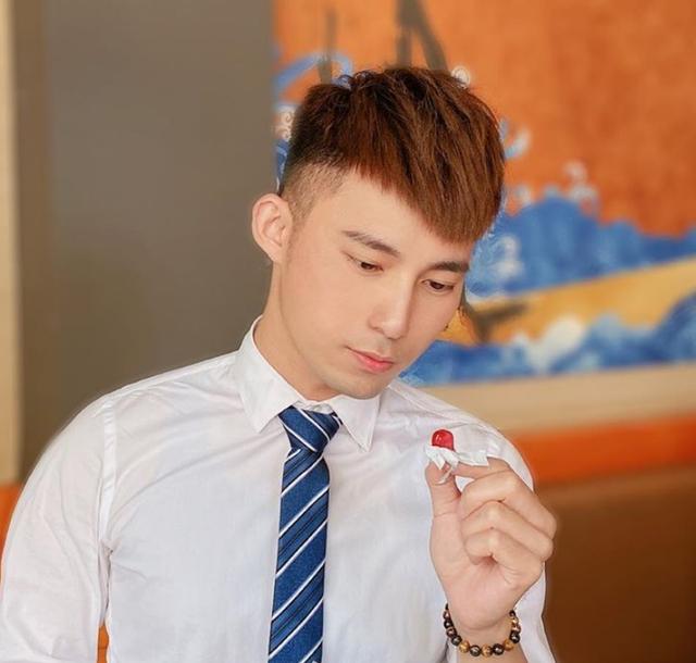 男生纠结下次剪什么发型?试试这3款潮流个性短发,剪完很帅气