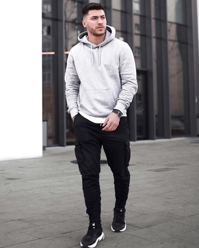 男人过了40岁,只穿沉稳的风格?这4款单品让造型时髦减龄