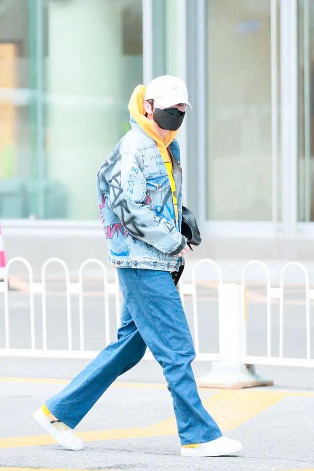 鹿晗黄子韬帅气复工,两人打造“兄弟装”,造型潮流范十足