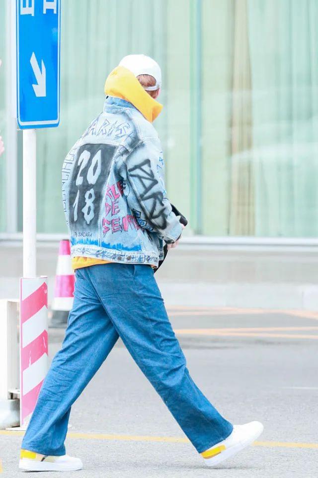 鹿晗黄子韬帅气复工,两人打造“兄弟装”,造型潮流范十足