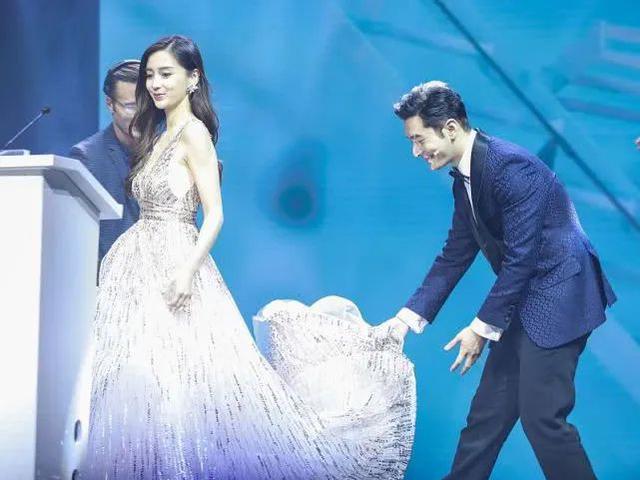 身高179的黄晓明油腻腿短?他西装造型很完美,满屏的绅士范