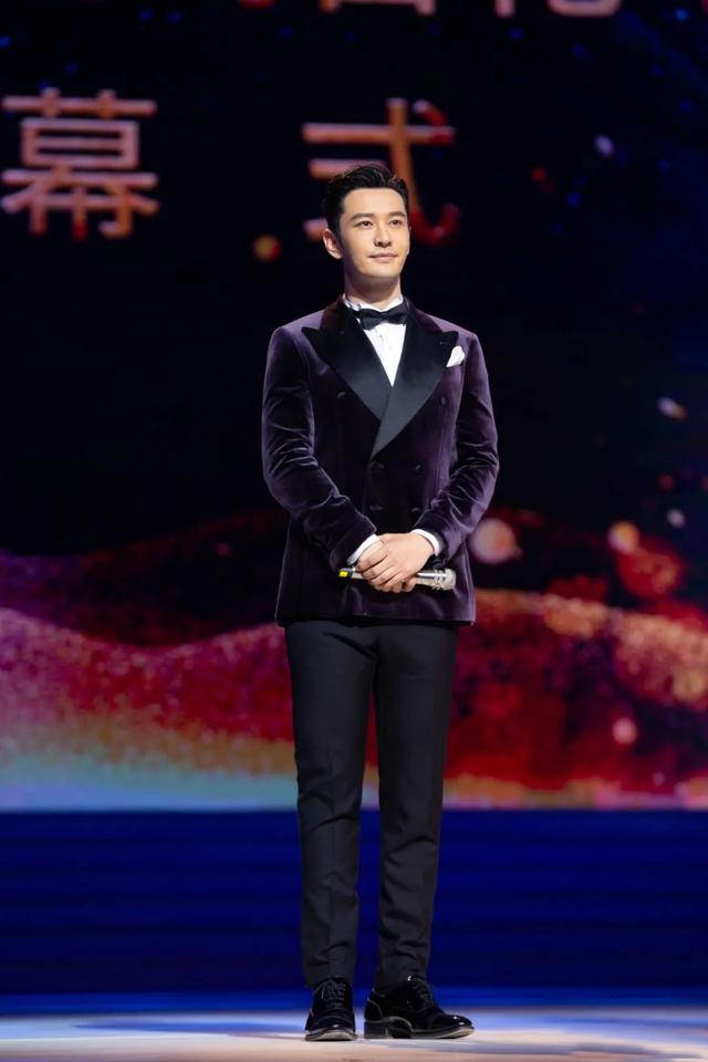 身高179的黄晓明油腻腿短?他西装造型很完美,满屏的绅士范