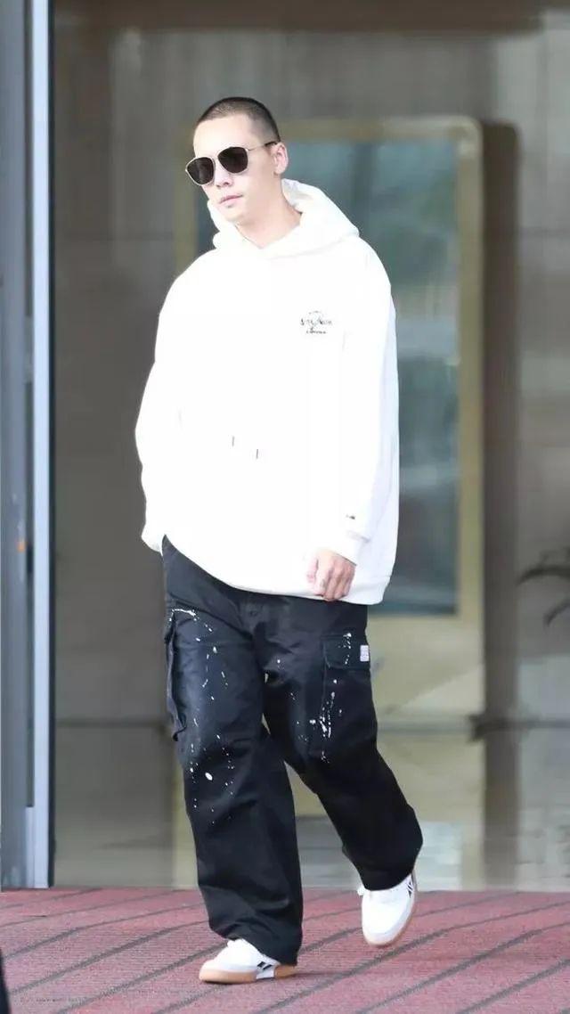 连帽卫衣个个都在穿,怎样才能脱颖而出?看陈伟霆的造型就知道了