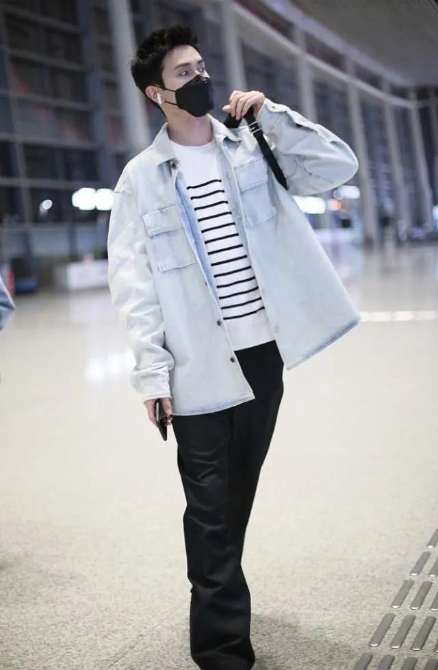 身高191cm的高伟光,牛仔外套+宽松长裤,这造型普通人驾驭不了