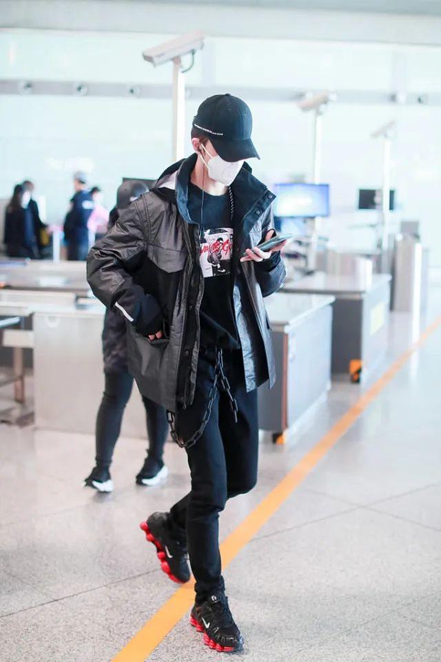 朱正廷时髦造型,搭配风格很独特,轻松穿出潮流范