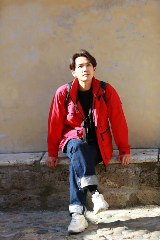 钟汉良帅气造型,这哪像45岁?造型青春时髦