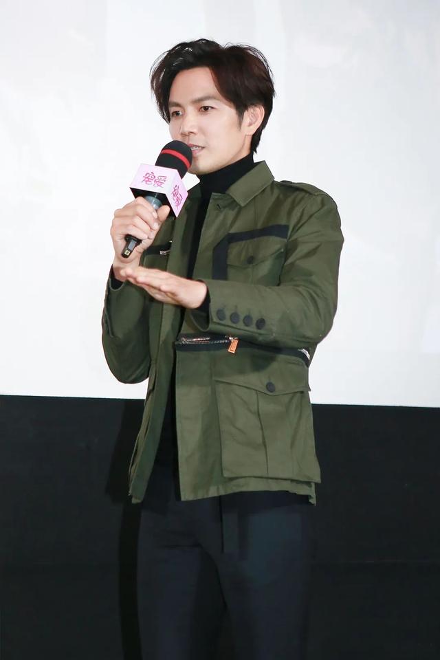 钟汉良帅气造型,这哪像45岁?造型青春时髦