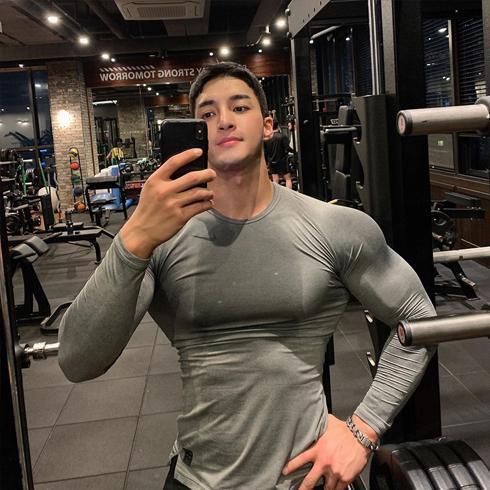 3年打造型男身材,臂围45公分,太强悍了