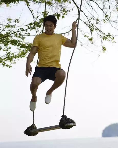 巴西肌肉小哥走红网络,完美身材让网友大呼:酸了!