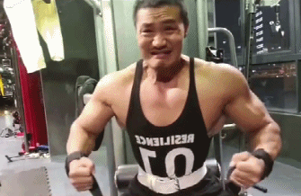 国内媒体眼中的肌肉男!!!