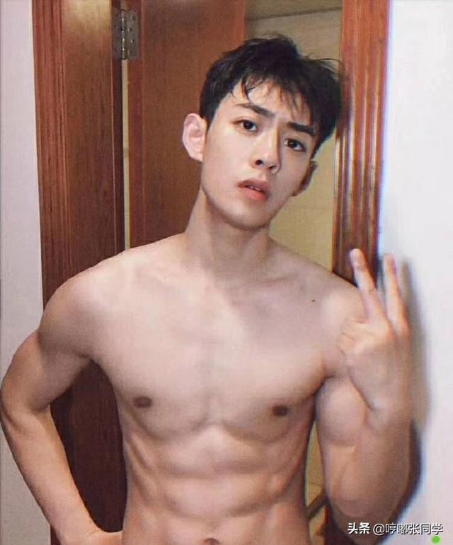 时尚帅气的小哥哥,穿衣风格对男生很重要,会穿衣,才真的有气质