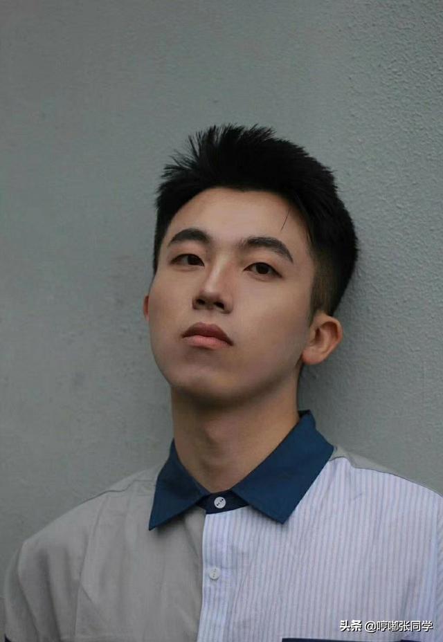 时尚帅气的小哥哥,穿衣风格对男生很重要,会穿衣,才真的有气质