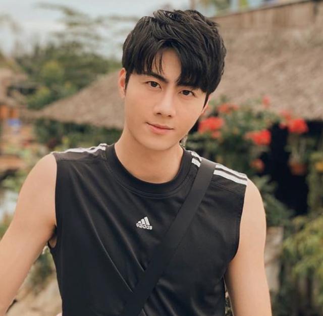 2020春天男生帅气发型,剪这3种造型超好看