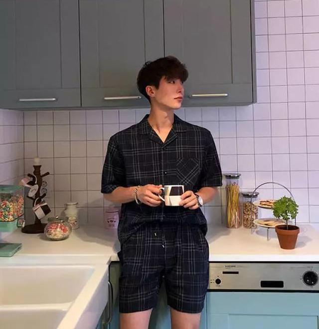 穿什么裤子显腿长!让你立马变身长腿欧巴