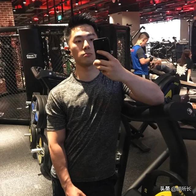 运动型肌肉帅哥,你可以吗?