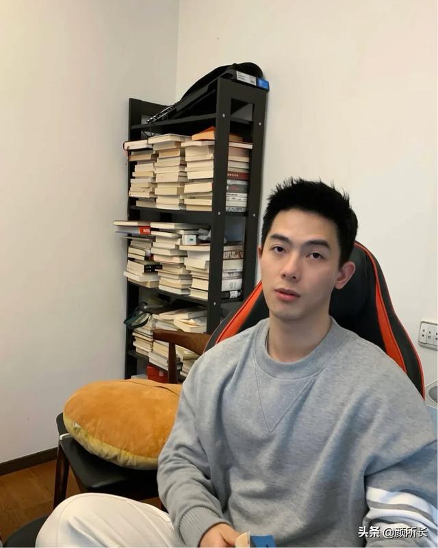 运动型肌肉帅哥,你可以吗?