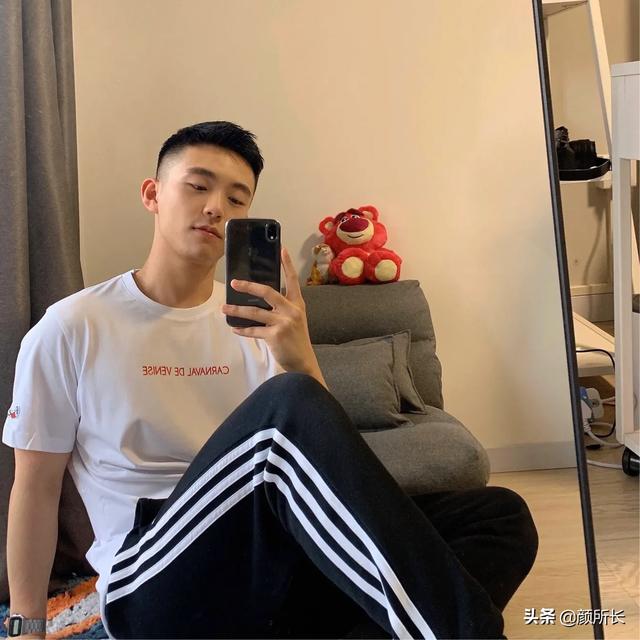 嘿,来签收你的正装男友!