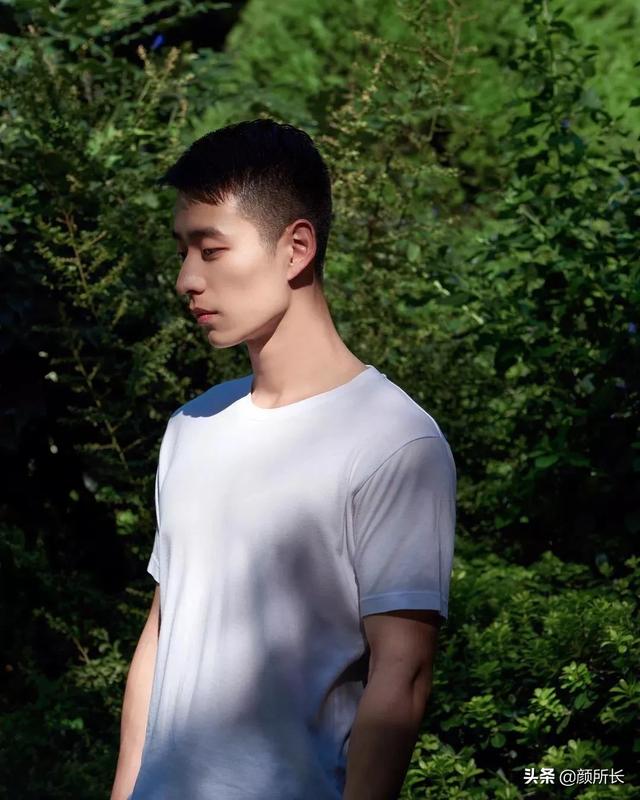 照片被多次盗用的肌肉帅哥,你在不撸帝上见过他照片吗?