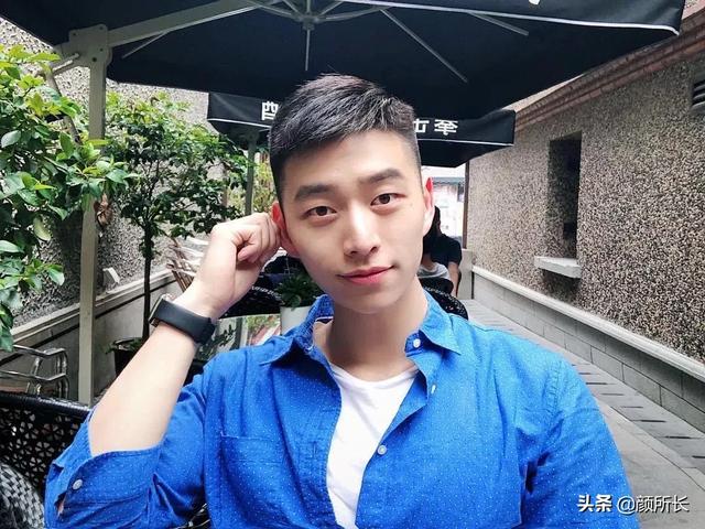 照片被多次盗用的肌肉帅哥,你在不撸帝上见过他照片吗?