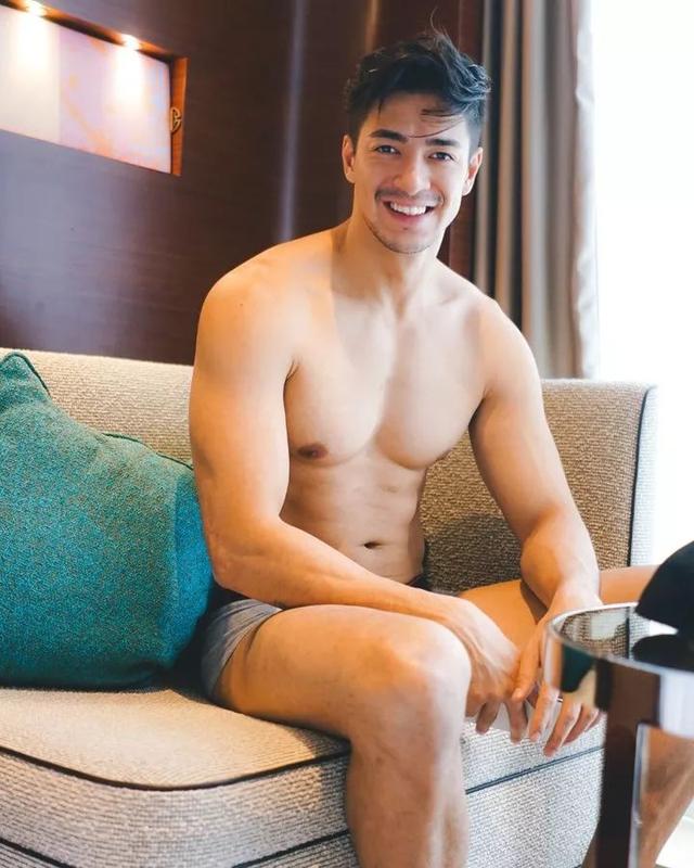 混血熟男被嘲年纪太大,克制欲望6年的他终于翻身了