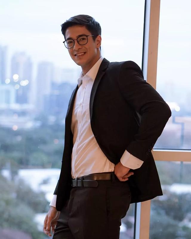 混血熟男被嘲年纪太大,克制欲望6年的他终于翻身了