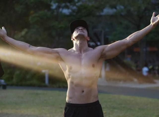 混血熟男被嘲年纪太大,克制欲望6年的他终于翻身了