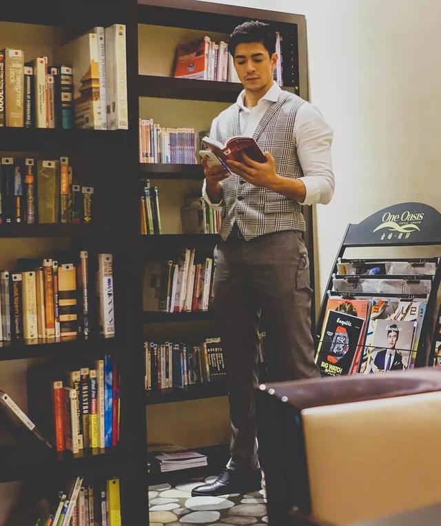 混血熟男被嘲年纪太大,克制欲望6年的他终于翻身了