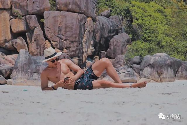 腰比毛若懿还软!96年瑜伽私教走红,小姐姐们都嫉妒了