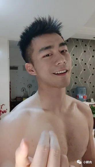 飞行员小哥上相亲节目火了,条顺颜高小姐姐不淡定了