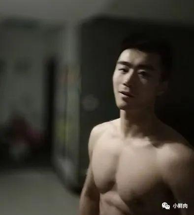 飞行员小哥上相亲节目火了,条顺颜高小姐姐不淡定了