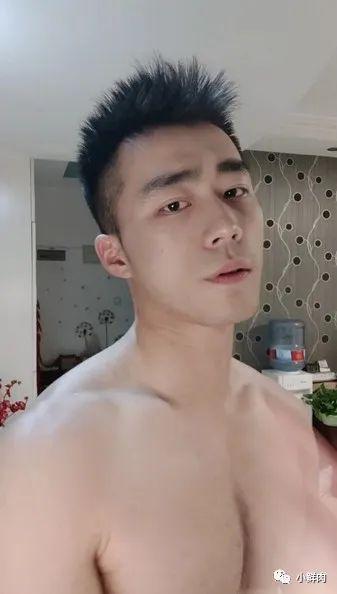 飞行员小哥上相亲节目火了,条顺颜高小姐姐不淡定了