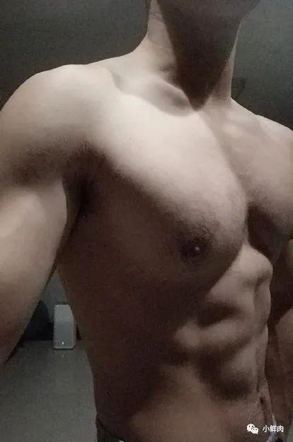 飞行员小哥上相亲节目火了,条顺颜高小姐姐不淡定了