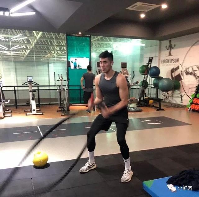 李东漌暴瘦90斤逆袭成“彭于晏”,这也太帅了吧