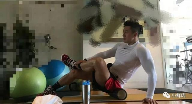 广州95后数学老师走红!这明明是男团出道的颜值啊