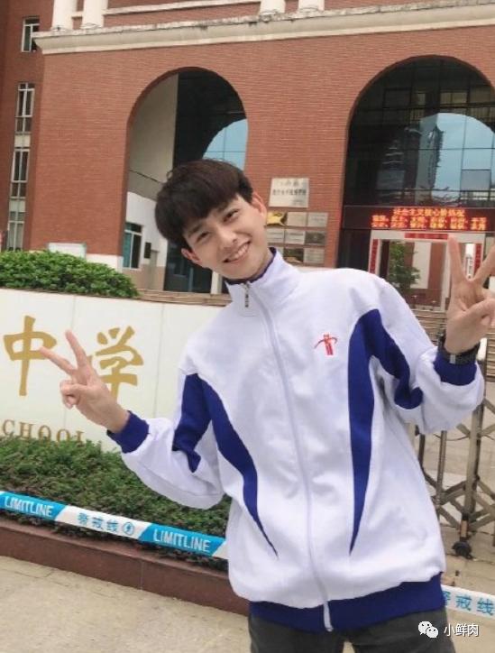 广州95后数学老师走红!这明明是男团出道的颜值啊