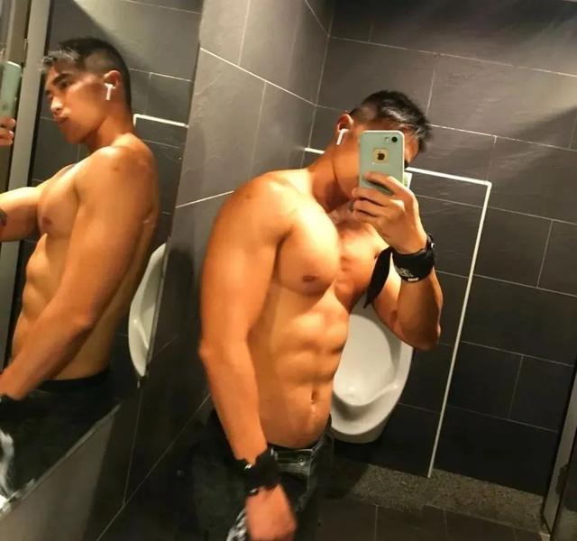 铁人三项紧身衣小哥火了,这看点跟陈艾森不分伯仲?!