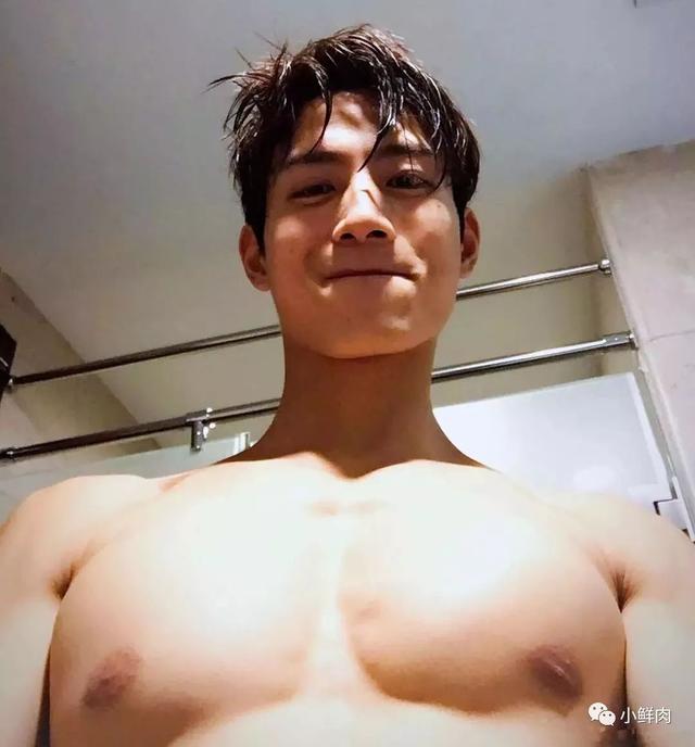 大二被海岩相中出道,张峻宁为什么一直都不火?