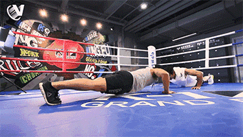 大二被海岩相中出道,张峻宁为什么一直都不火?