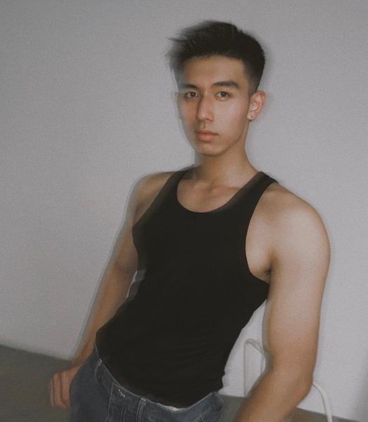 鼻子比黄轩的都大,星海学院校草太太太帅了!