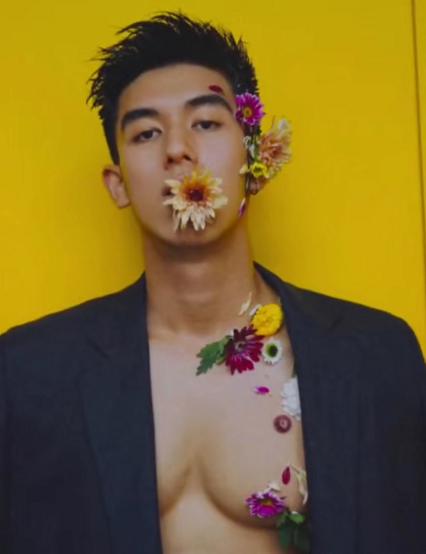 鼻子比黄轩的都大,星海学院校草太太太帅了!