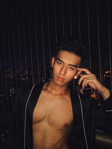 鼻子比黄轩的都大,星海学院校草太太太帅了!