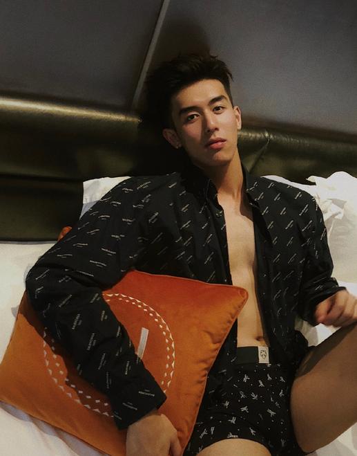 鼻子比黄轩的都大,星海学院校草太太太帅了!