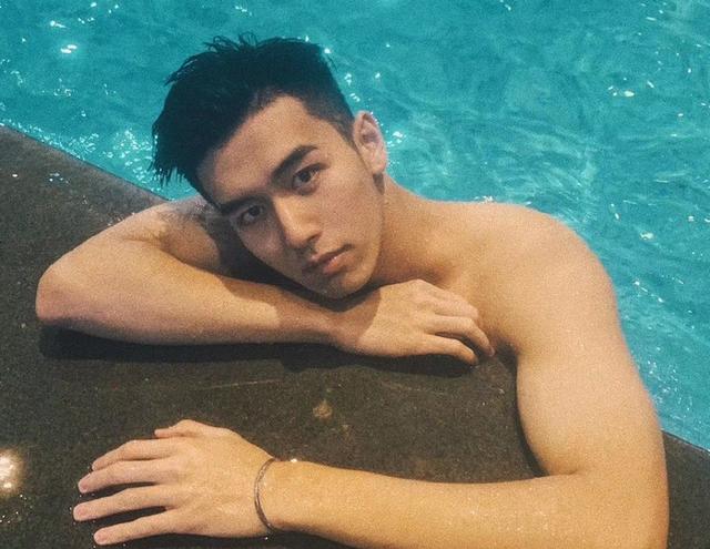 鼻子比黄轩的都大,星海学院校草太太太帅了!