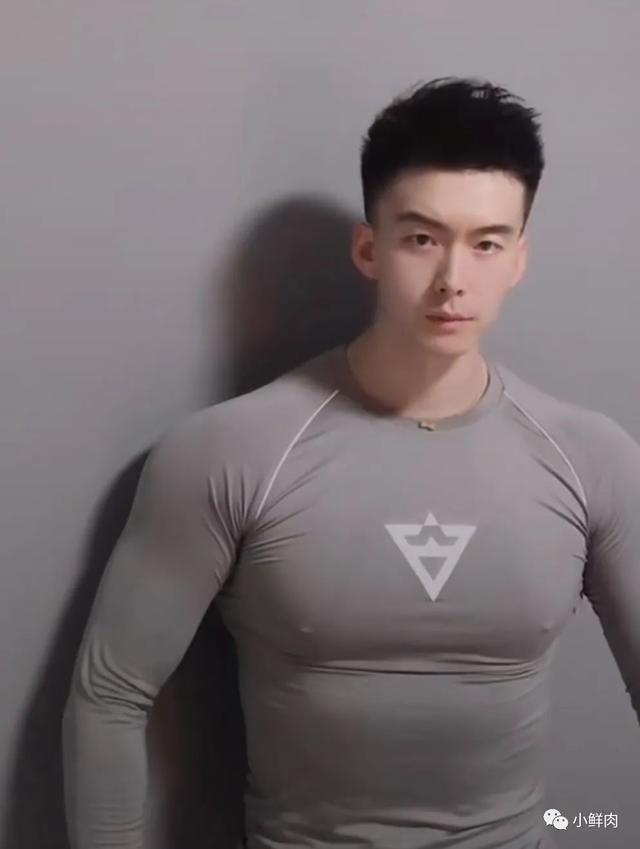 37岁逆龄大叔走红,女生看完都羡慕嫉妒恨了!