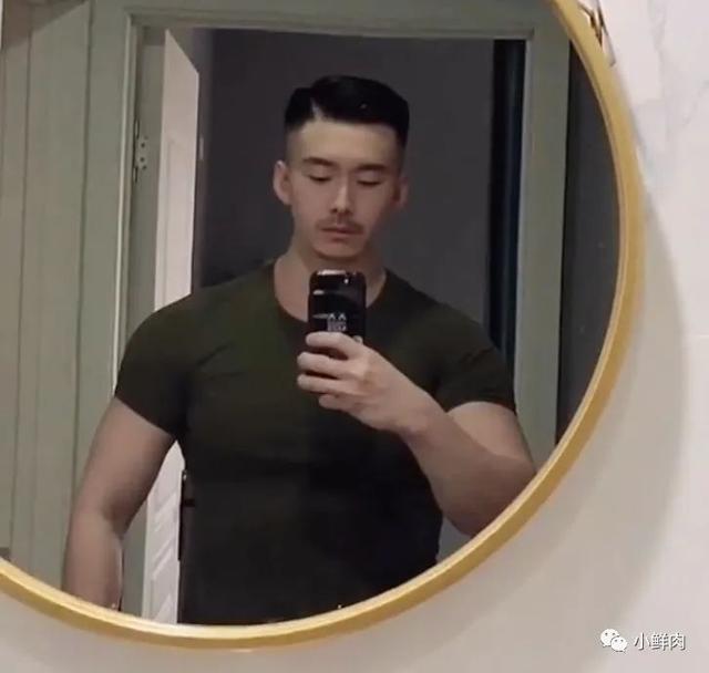 37岁逆龄大叔走红,女生看完都羡慕嫉妒恨了!