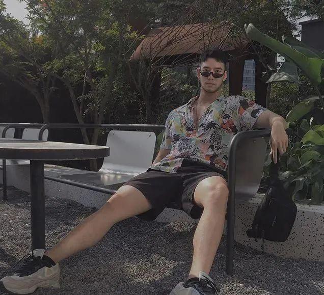 寸头大鼻子网红硬照一览,这腱子肉不输张云龙韩东君!